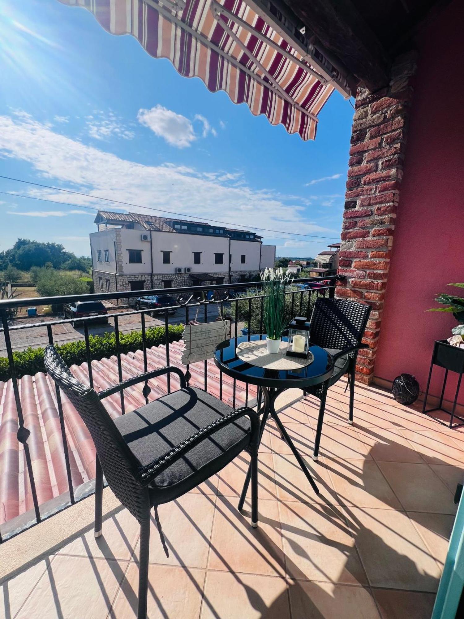 Apartment Aleks Tar-Vabriga Zewnętrze zdjęcie