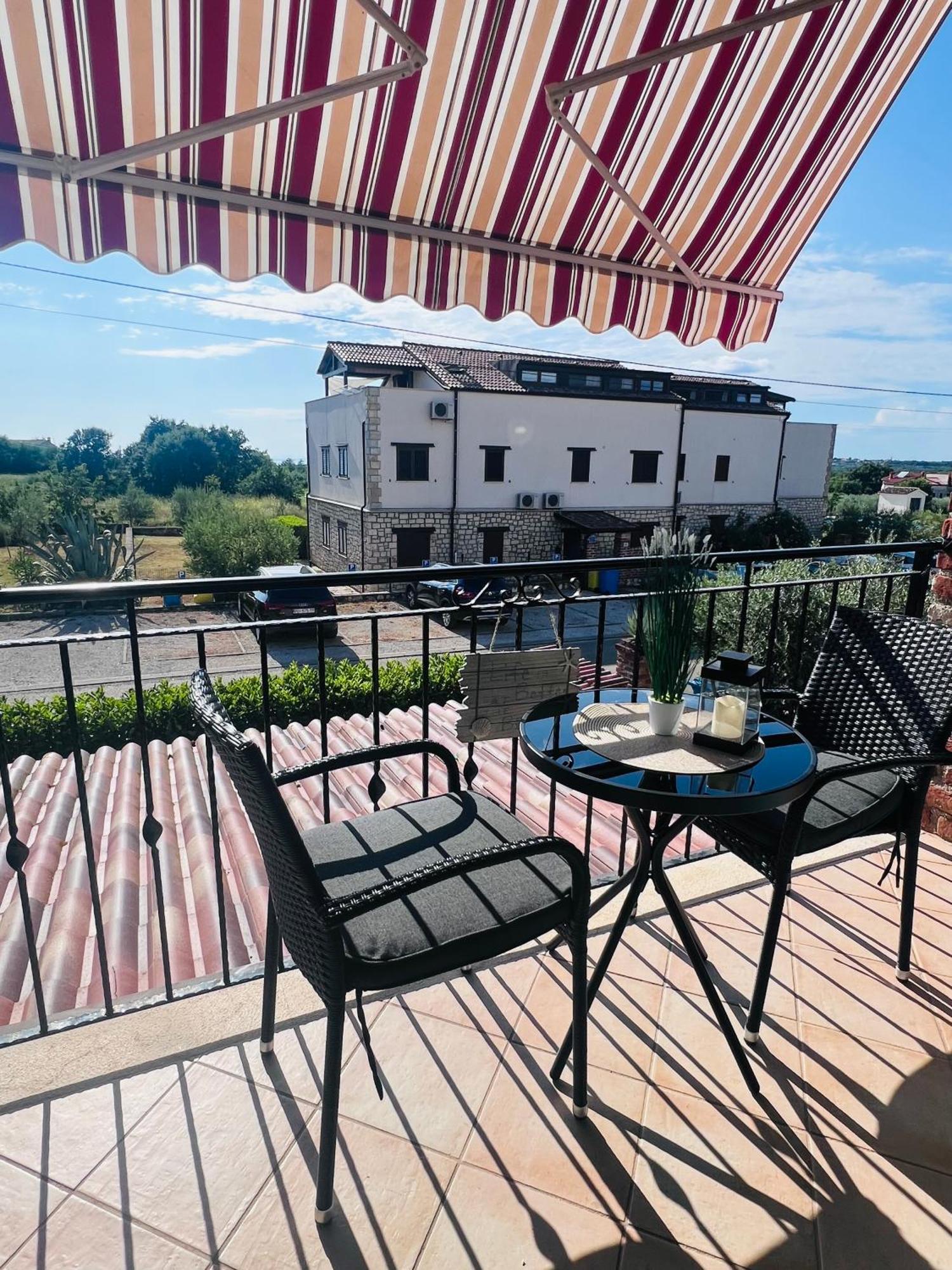 Apartment Aleks Tar-Vabriga Zewnętrze zdjęcie